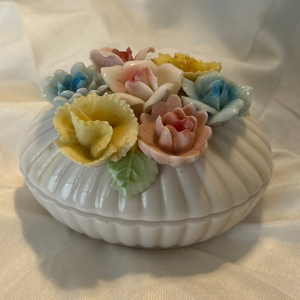 Porcelain Floral Ring Box
